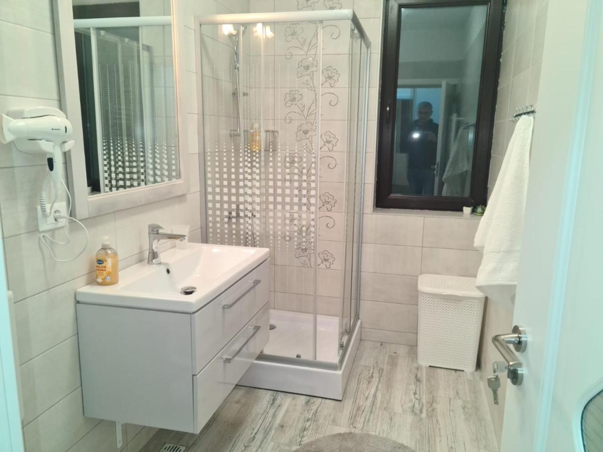 Apartament David Râmnicu Vâlcea Екстериор снимка