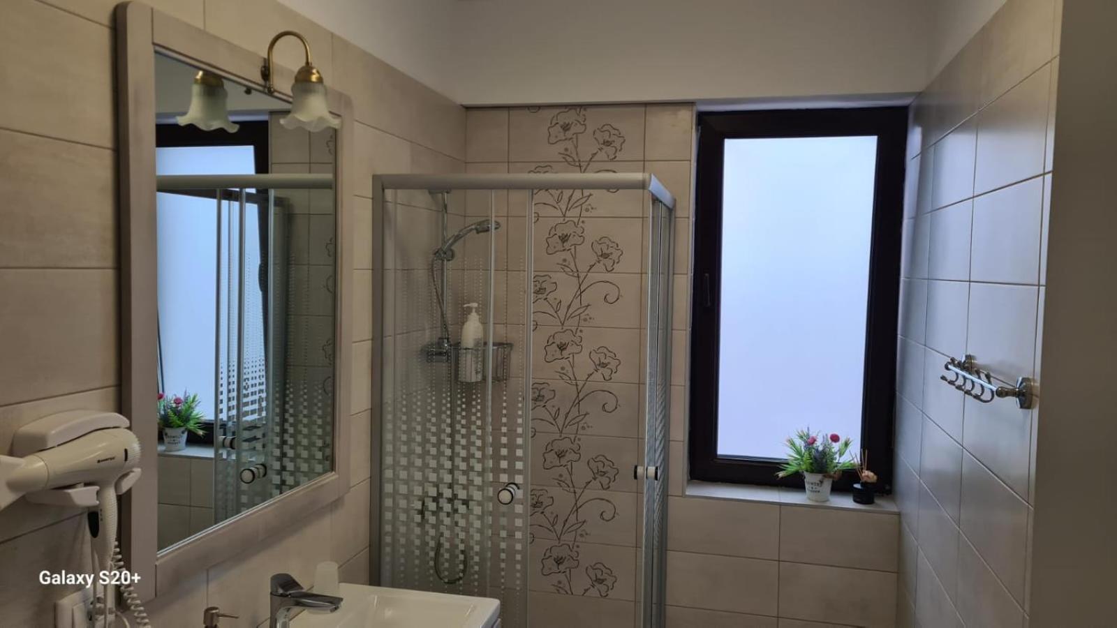 Apartament David Râmnicu Vâlcea Екстериор снимка