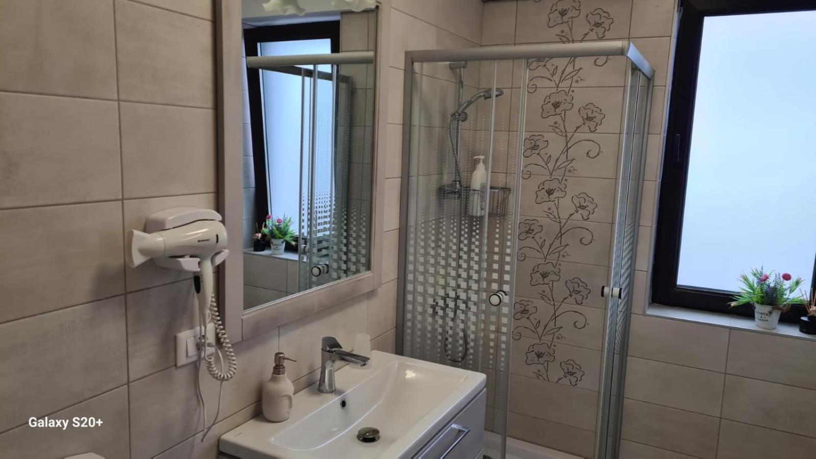 Apartament David Râmnicu Vâlcea Екстериор снимка